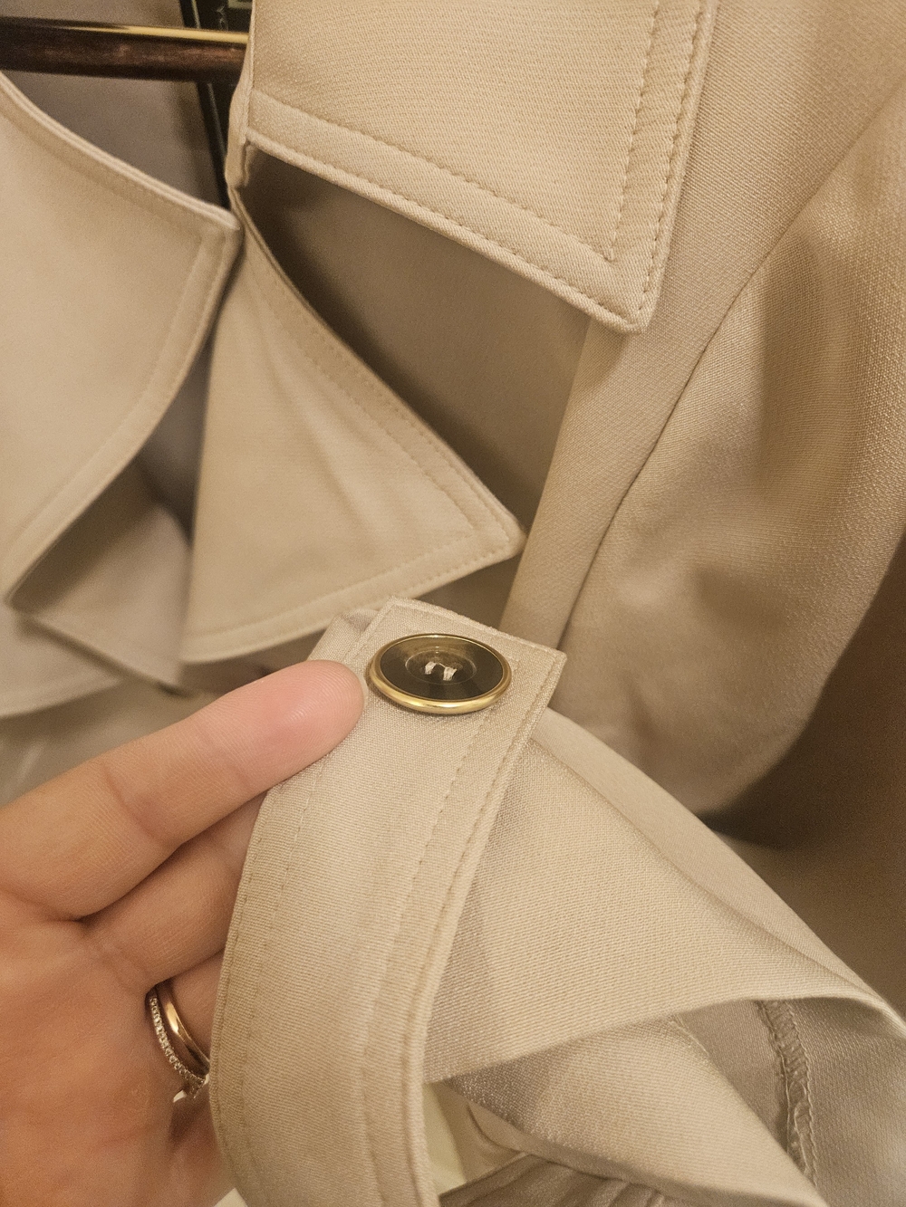 New York & Company Beige Short Trench Coat 1x - Picture 5 of 7